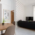 Arenal Carreteria Deluxe Suites